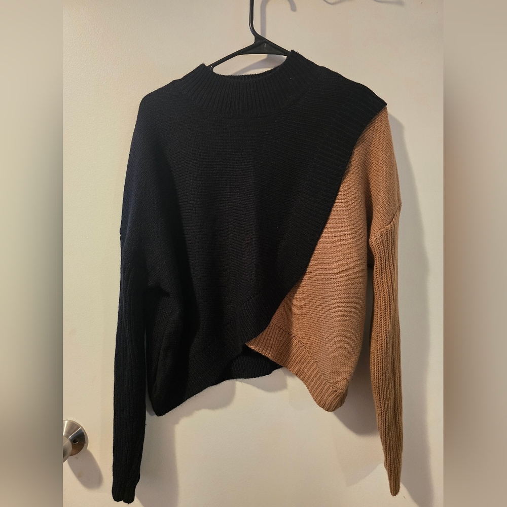Colorblock Black and Tan Women's Crop Sweater NWOT